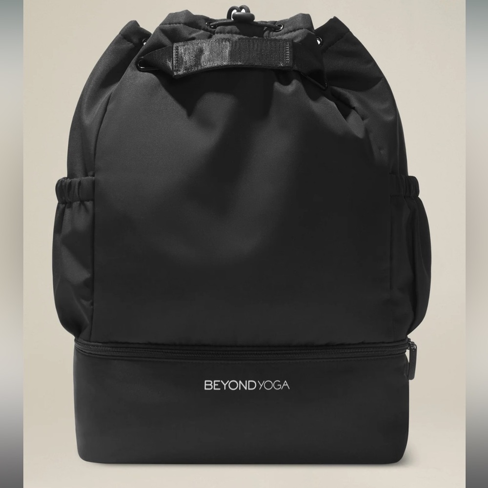 Beyond Yoga black  gym bag